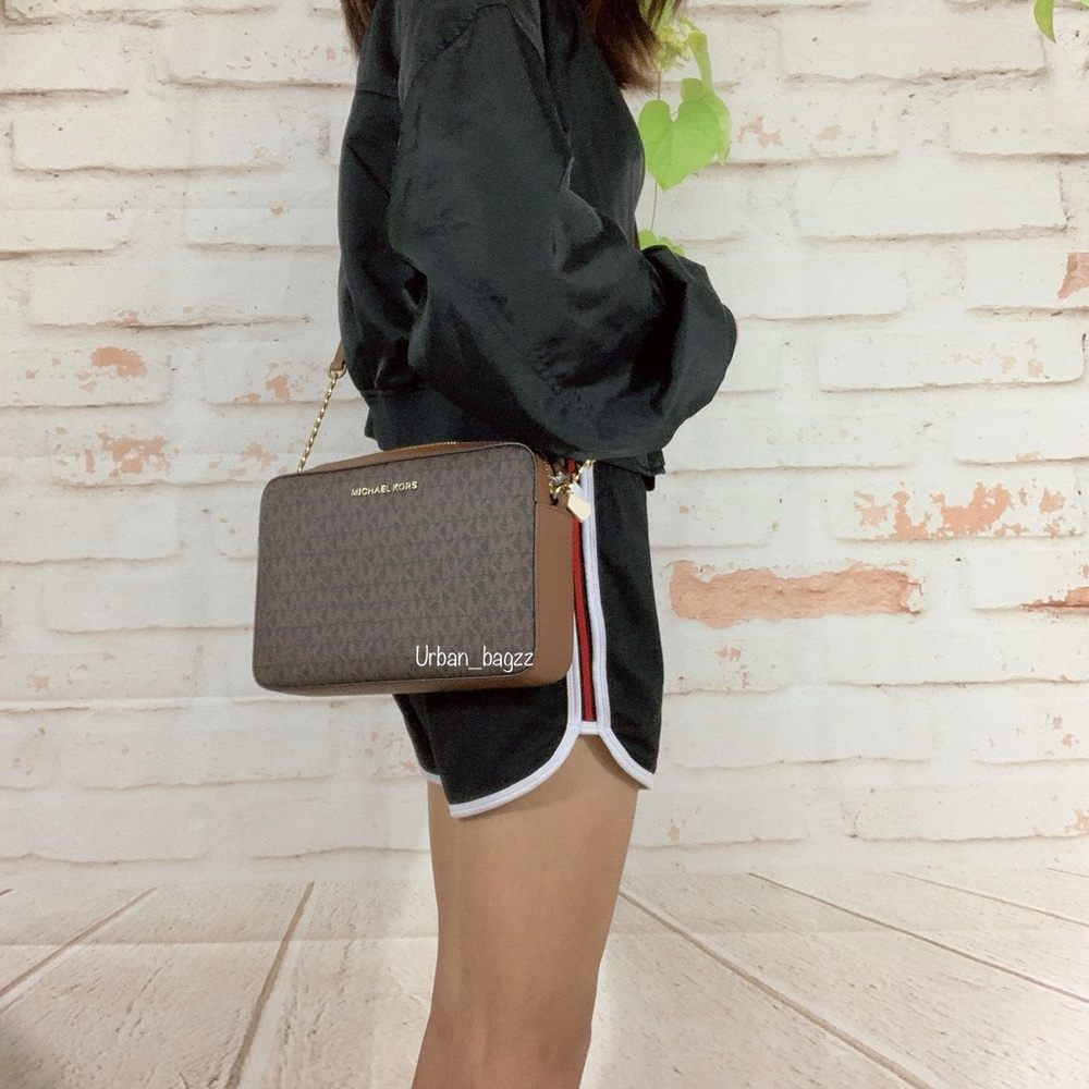 Michael Kors Jet Set Large EW Crossbody - Picture 3 of 8